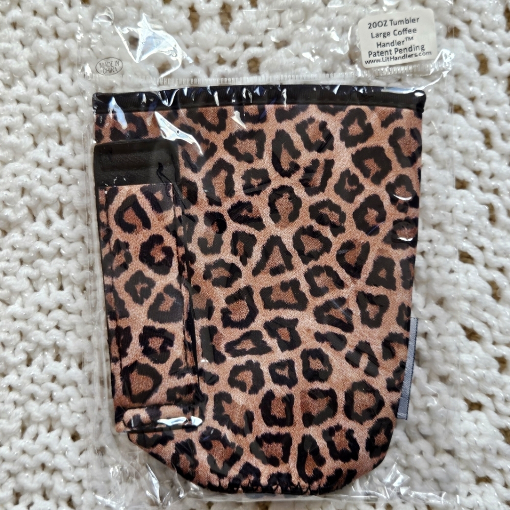 NIP Lit Handlers Animal Print 20 oz. Tumbler Large Coffee Handler